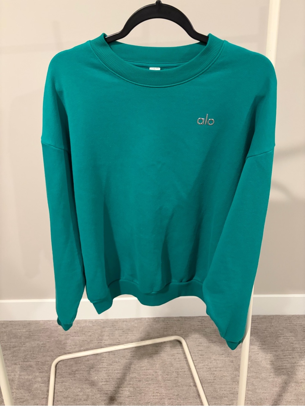 Alo Yoga Accolade Crew Neck Sweater - Spruce Green